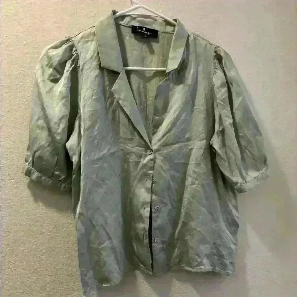 Lulus silk like button  up blouse